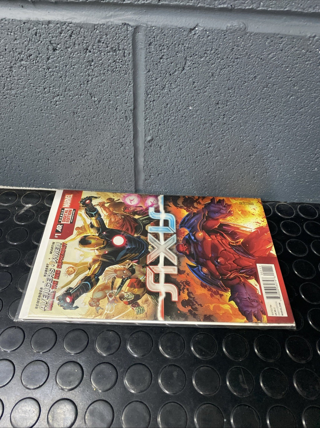 MARVEL COMICS AXIS AVENGERS X-MEN BOOK ONE: THE RED SUPREMACY #1