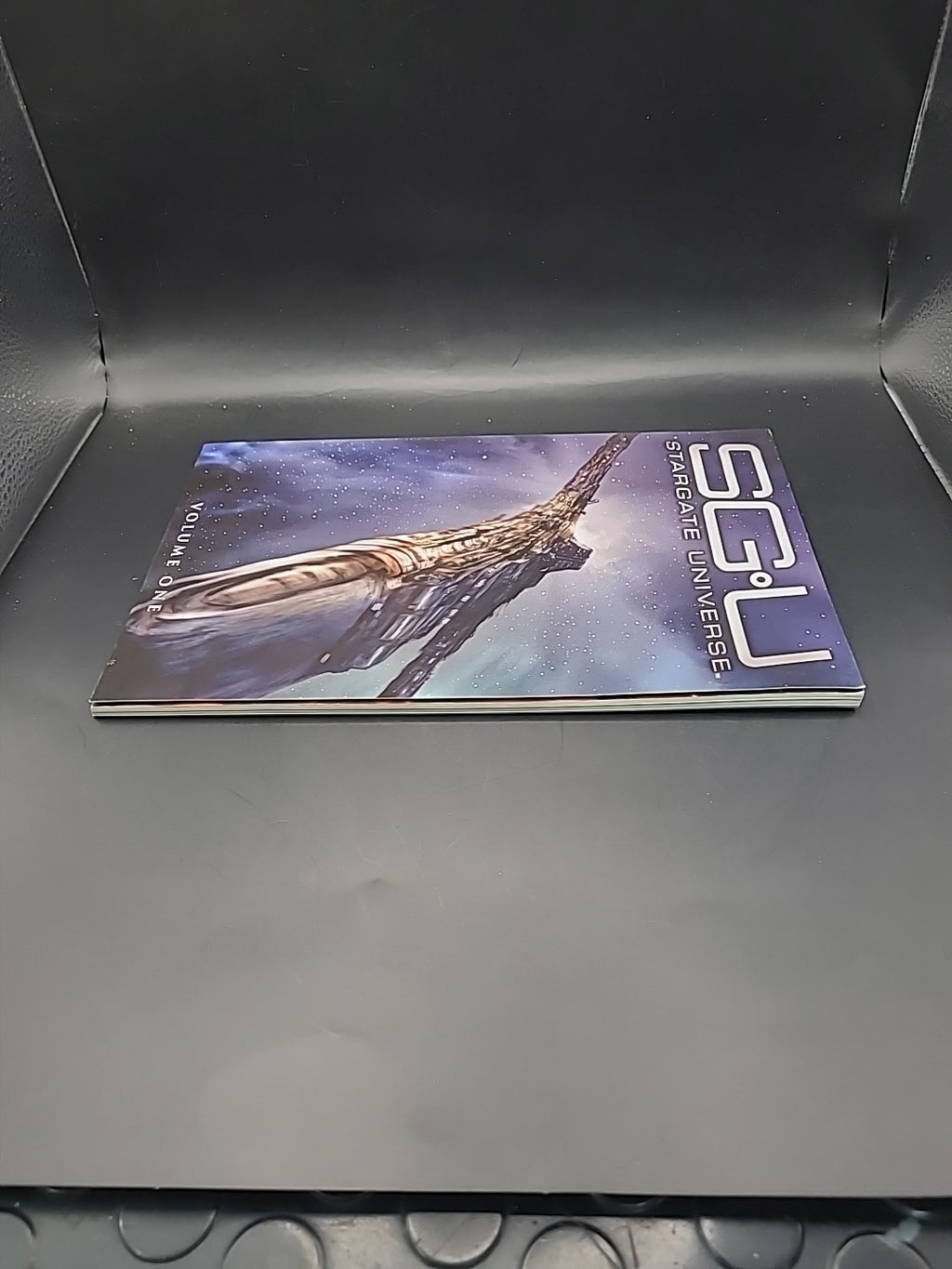 SGU Stargate Universe Volume 1 American Mythology Rare 1st Printing
