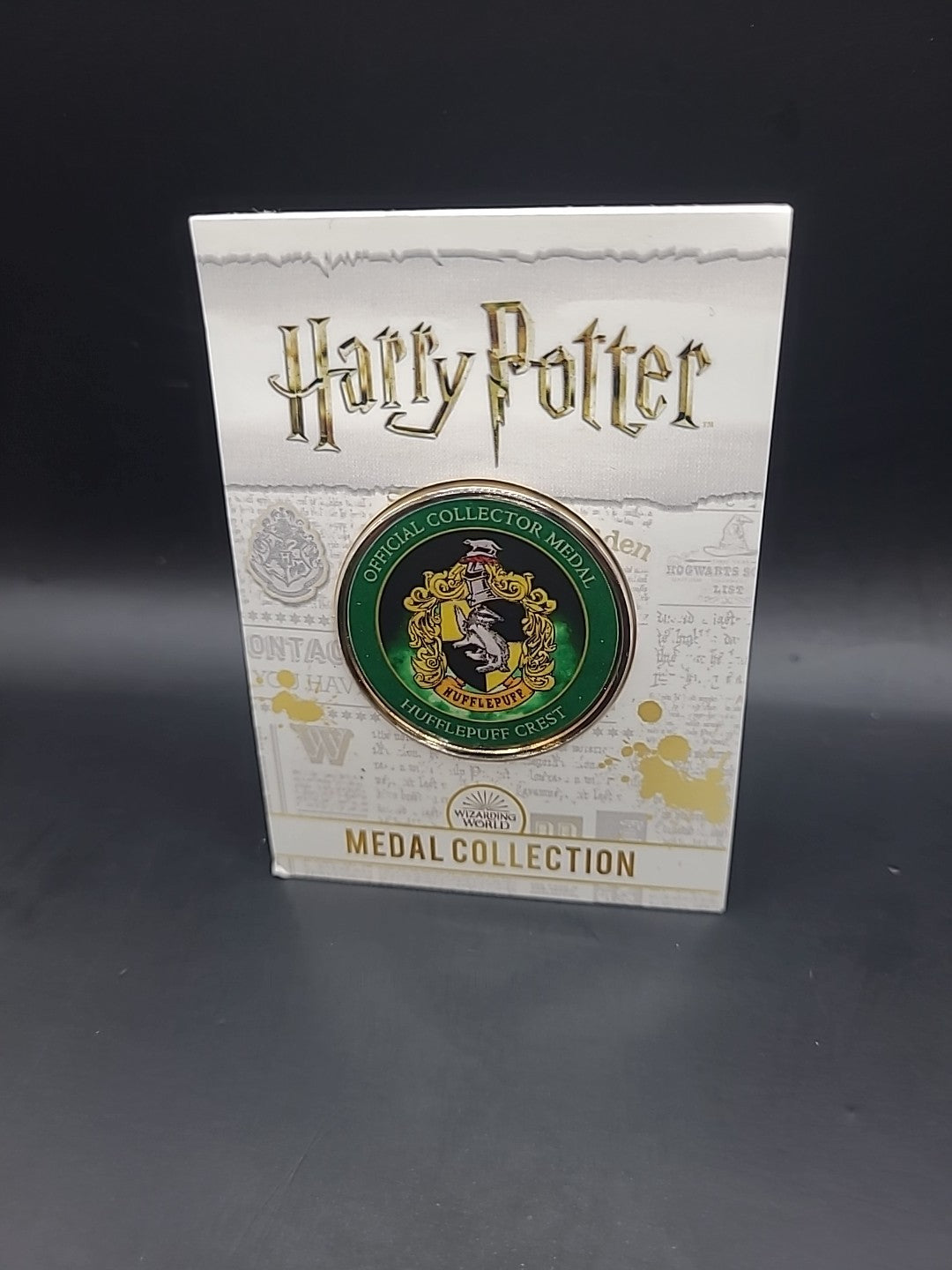 Harry Potter medal collection - Hufflepuff Crest