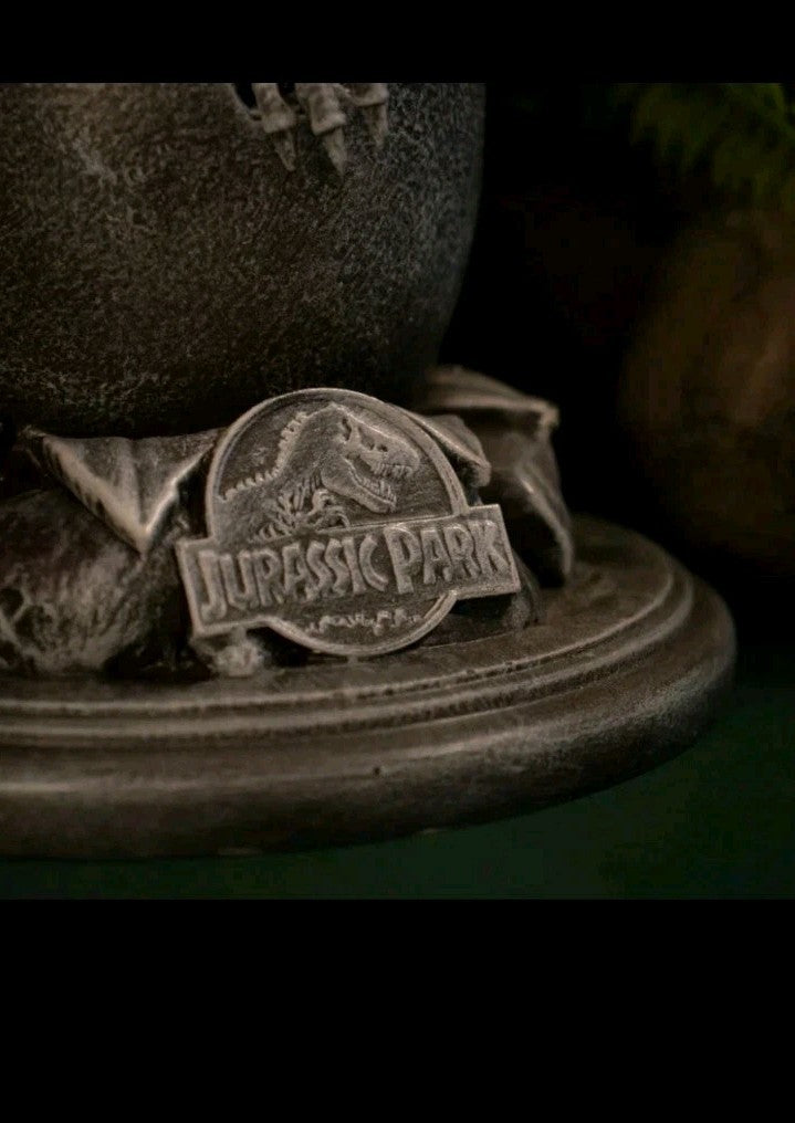 Jurassic Park 30th Anniversary Replica Egg & John Hammond Cane Set RARE