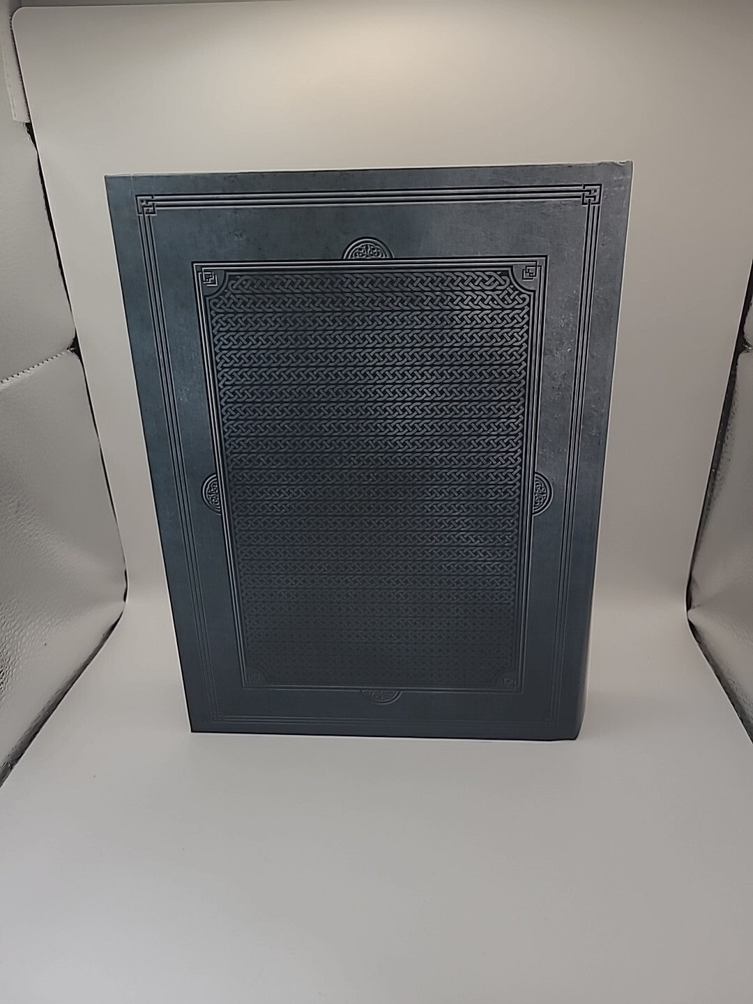 The Elder Scrolls V Skyrim Legendary Edition Game Guide Book Hardback