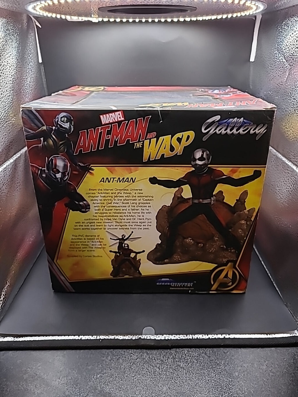 Marvel Ant-Man And The Wasp PVC Diorama Diamond Select