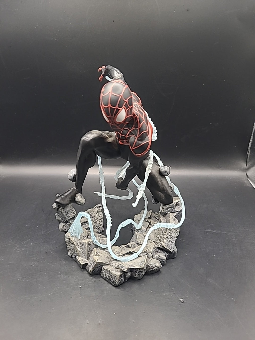 Diamond Select Toys Miles Morales 23cm Limited Edition Statue