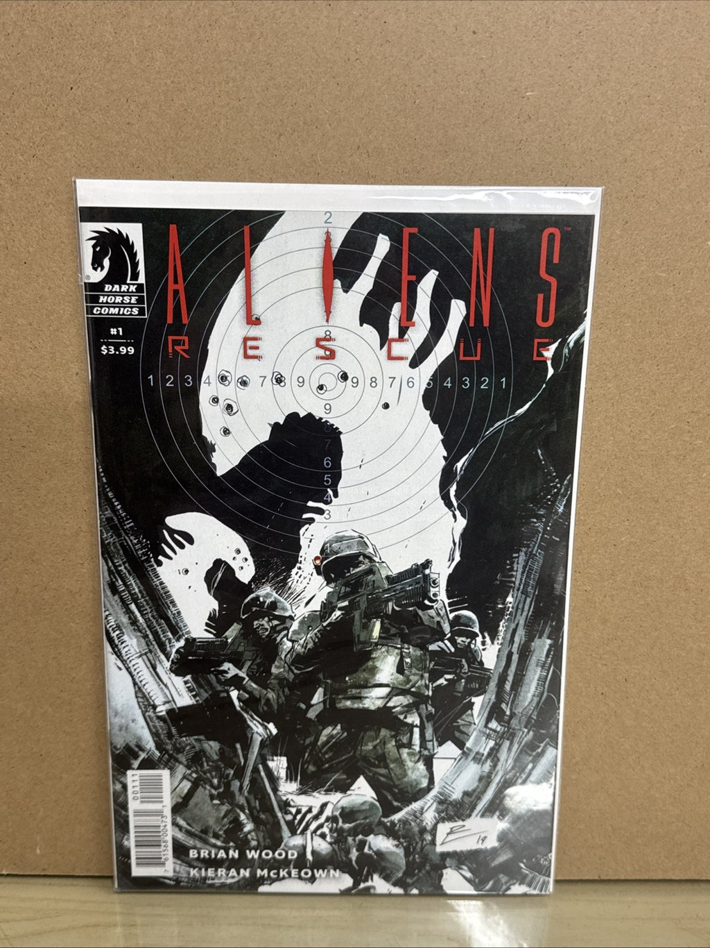 ALIENS RESCUE #1 DARK HORSE COMICS