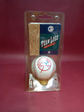 New York Yankees Logo Fotoball 2002 Souvenir baseball collectible ball