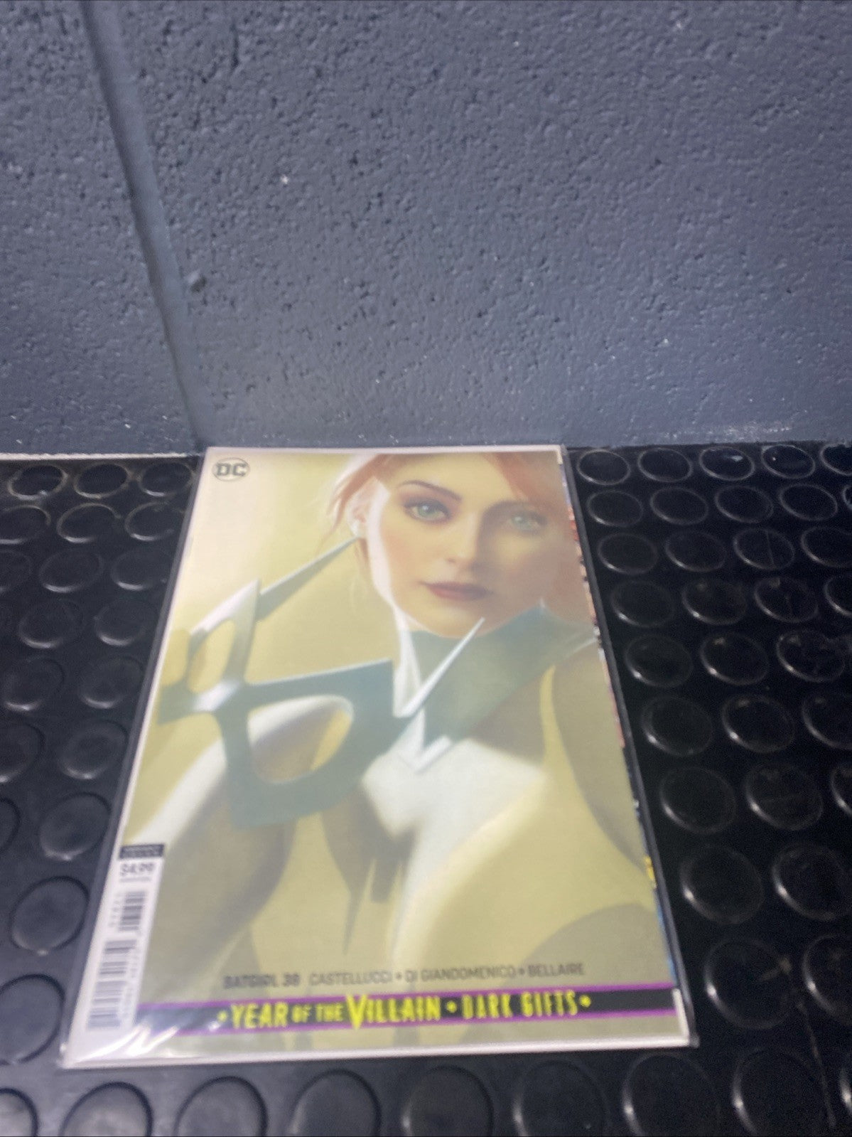 Batgirl (2016) #  38 Cover B (9.0-VFNM) Variant, Year of the Villain, Terribl...