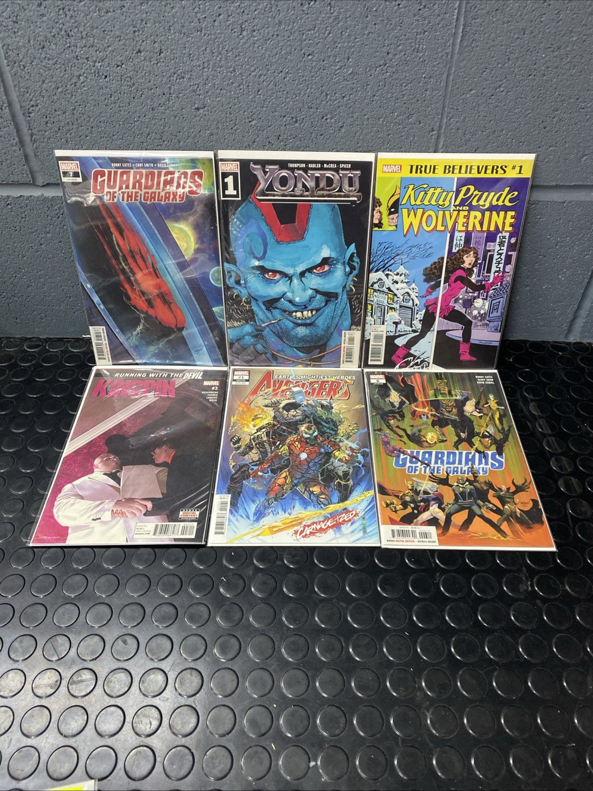 Marvel comics bundle X6