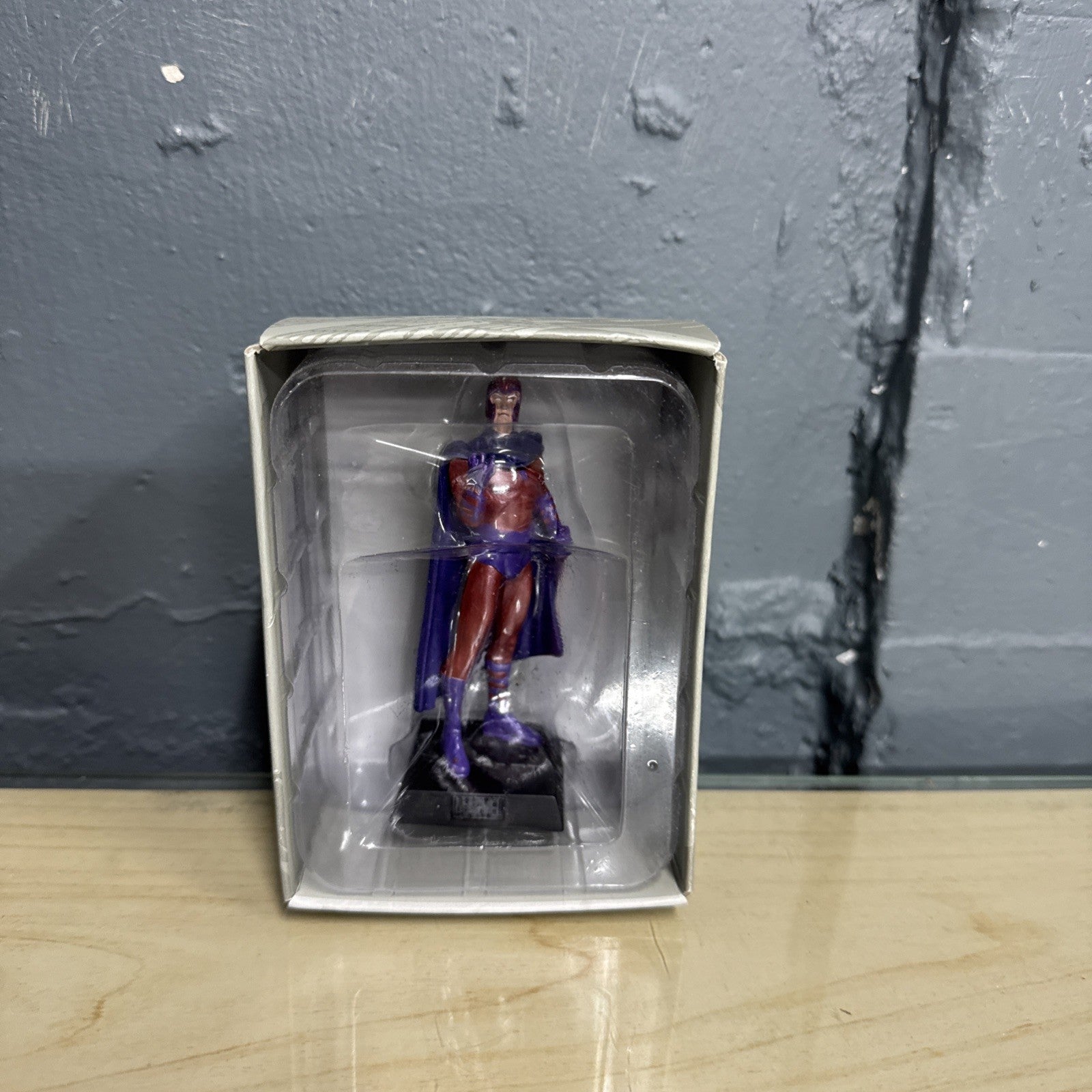 Eaglemoss plastic Marvel figure collection #20 Magneto