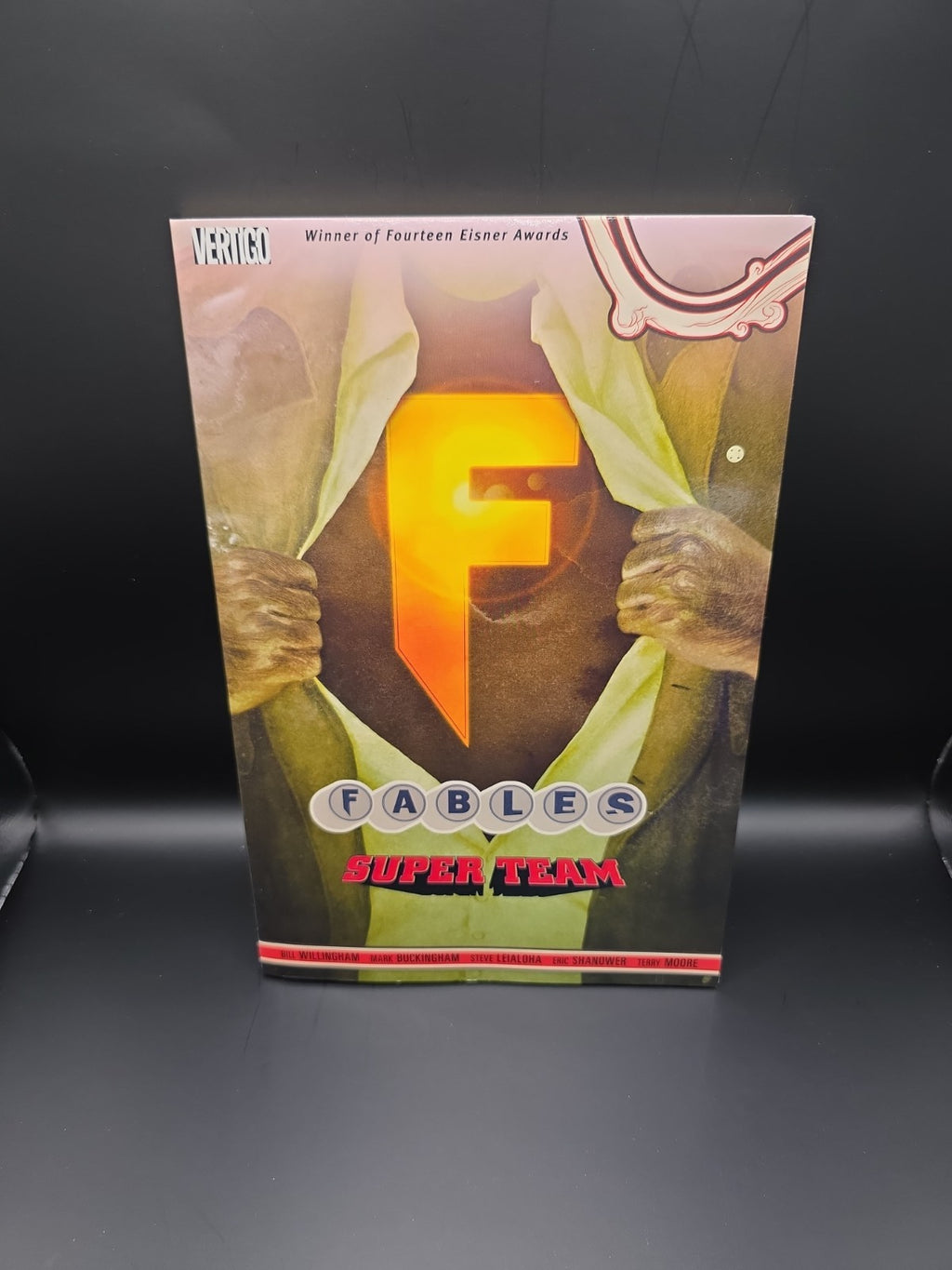 Fables Vol. 16: Super Team - Paperback By Willingham, Bill 