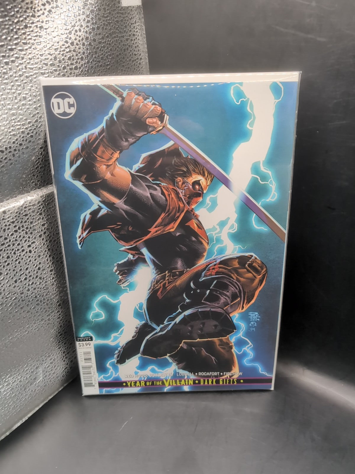 Red Hood Outlaw #37 / Philip Tan Variant Cover / DC Comics 2019