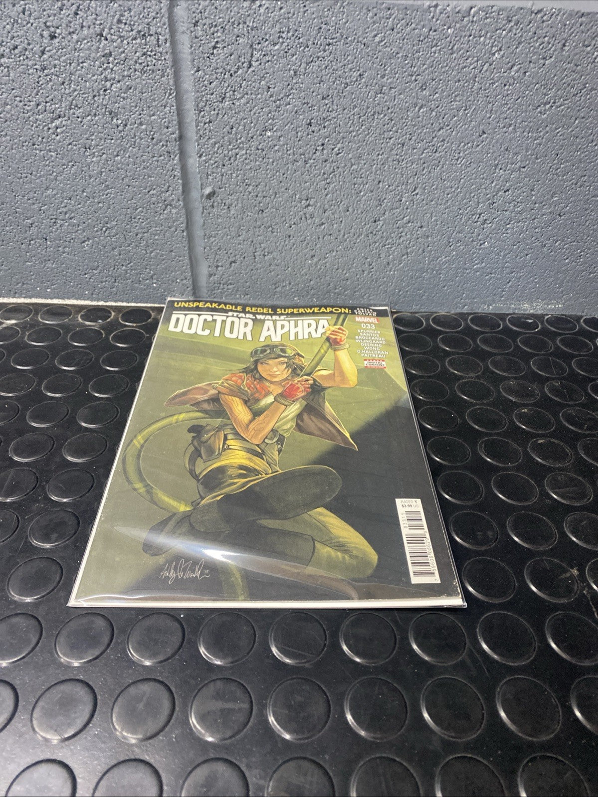 STAR WARS DOCTOR APHRA #33  AUGUST 2019 MARVEL COMICS