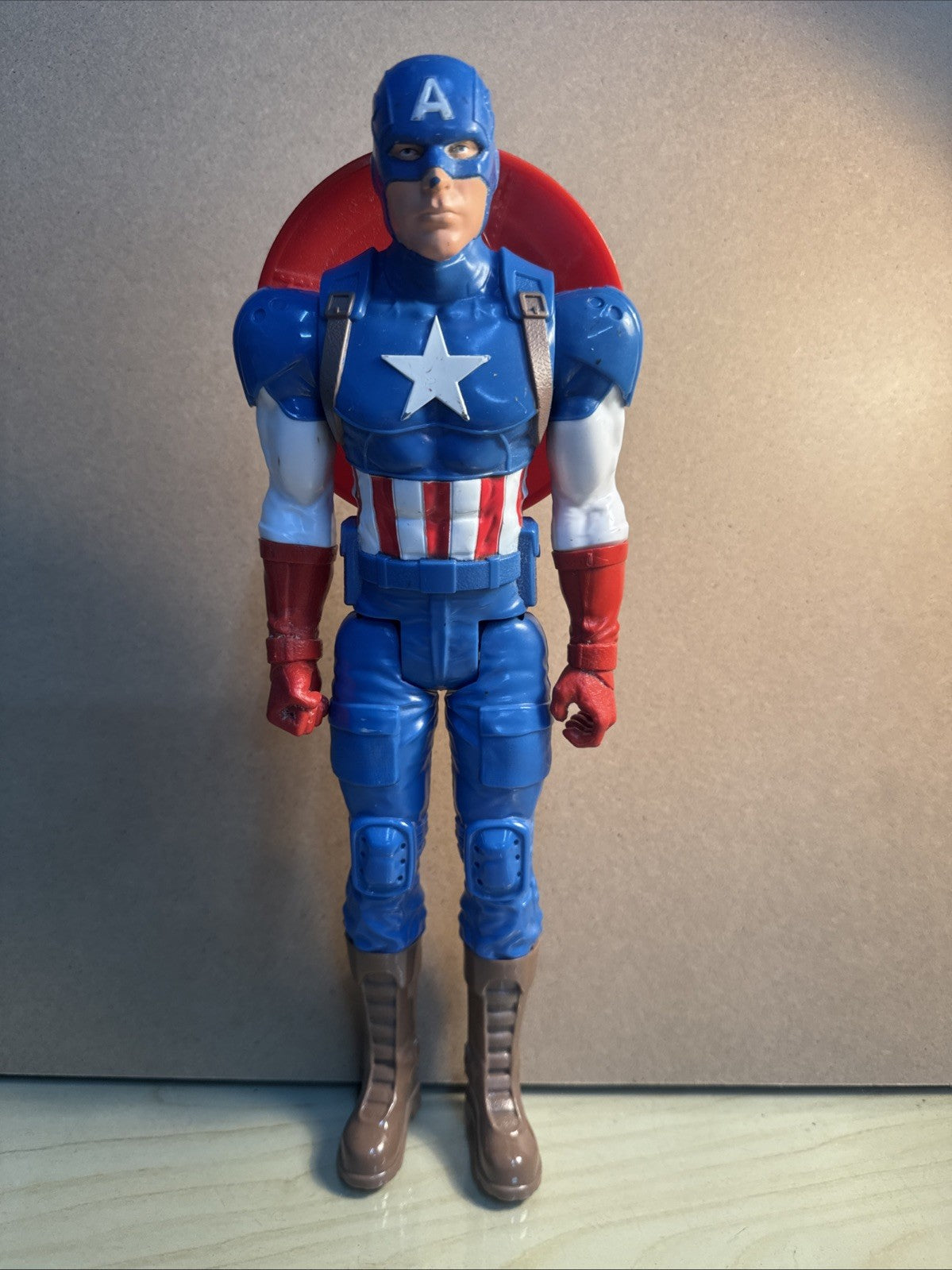 Hasbro Captain America Action Figure C-3252B Hero 2016