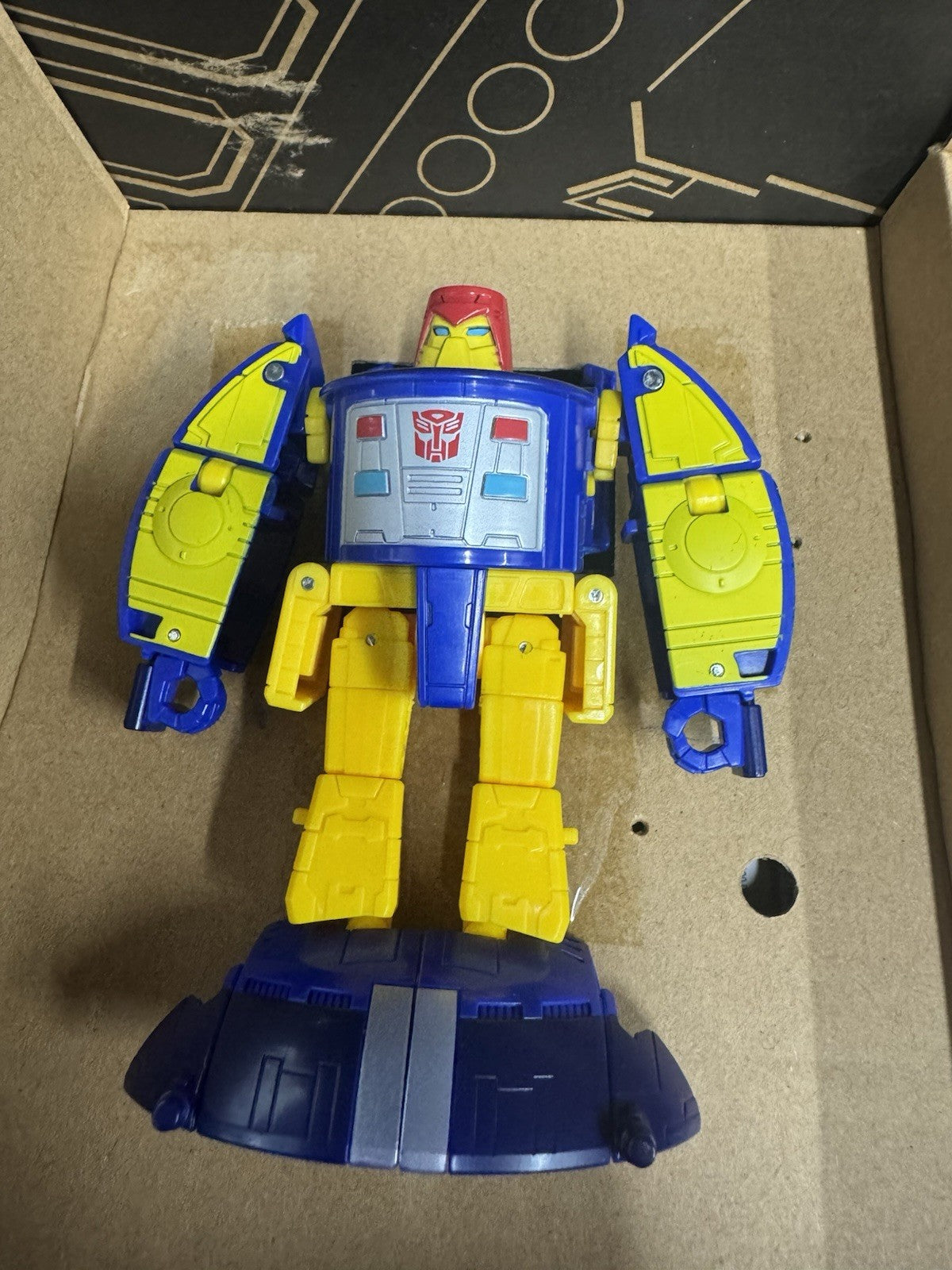 Transformers Generations Selects Legacy United Go-Bot Guardians Deluxe Class