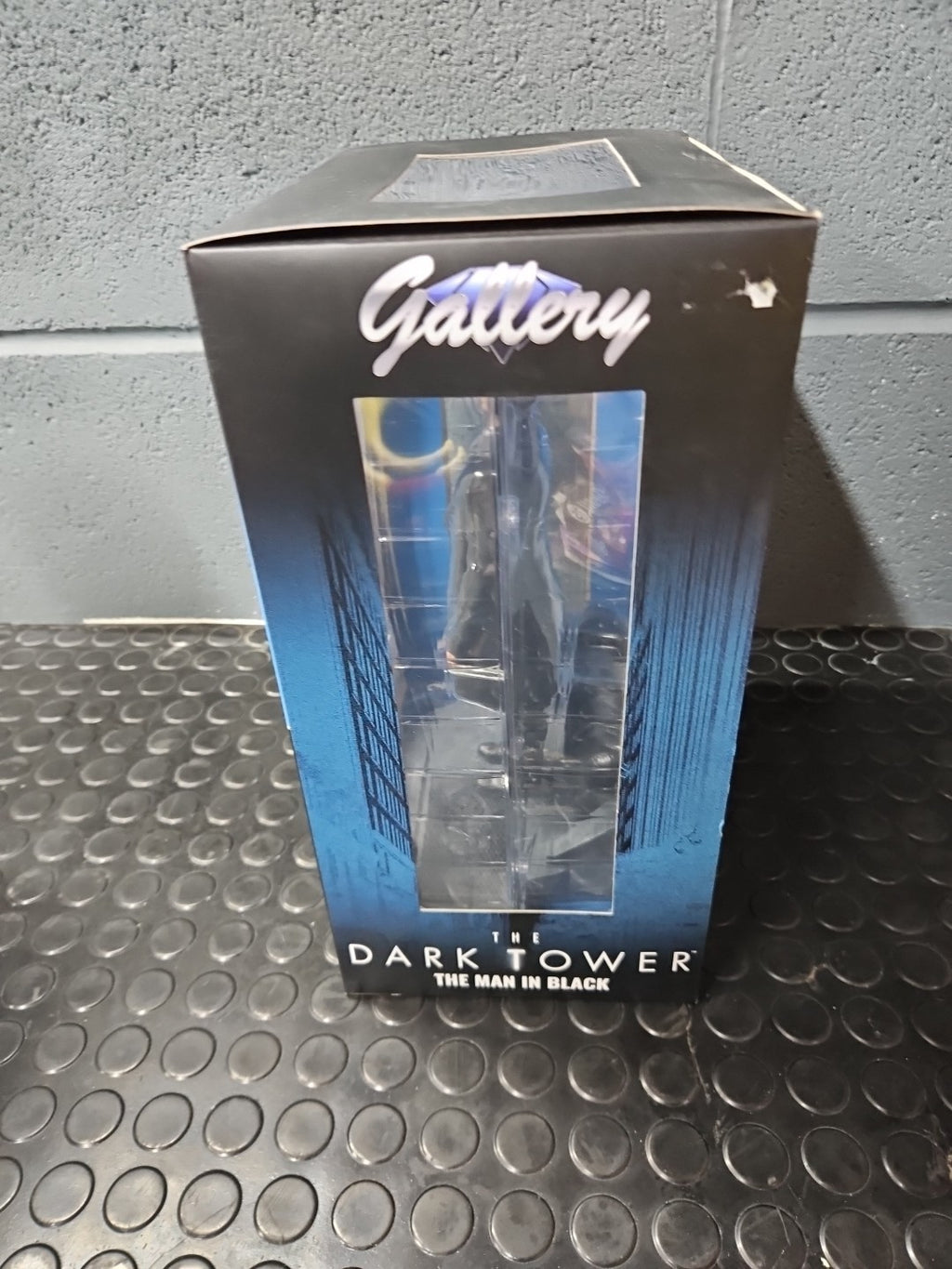 Dark Tower Man In Black PVC 9" Diorama Figure Diamond Gallery Diamond Select