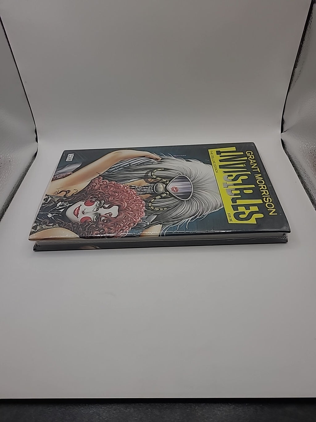 The Invisibles: The Deluxe Edition Book One Hardcover Rare - New & Sealed