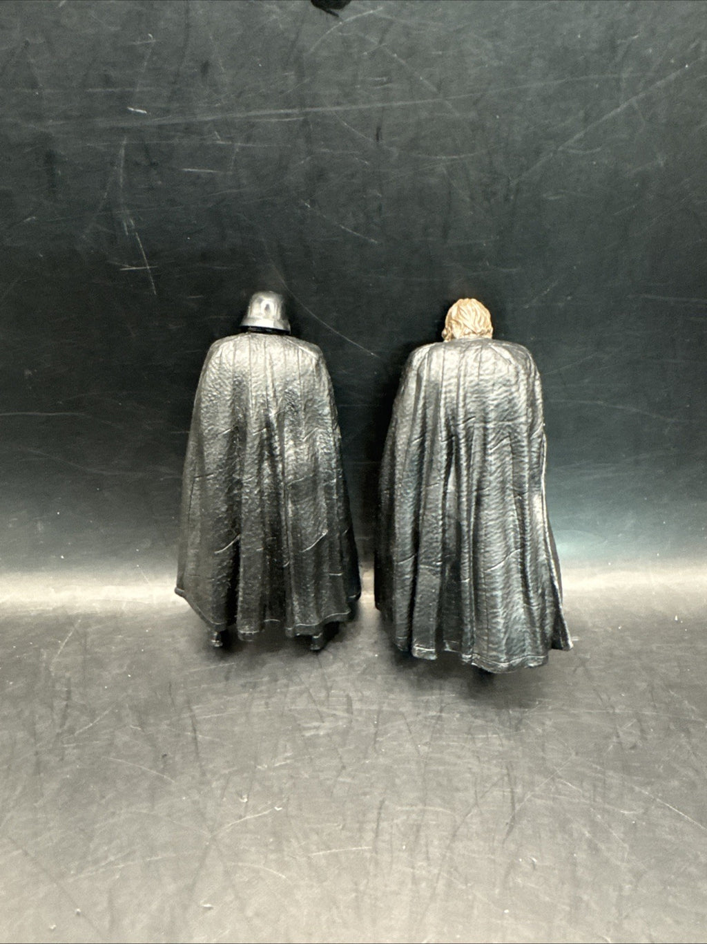 Star Wars Kylo Ren 4 Inch Figure With Detachable Cape X 2