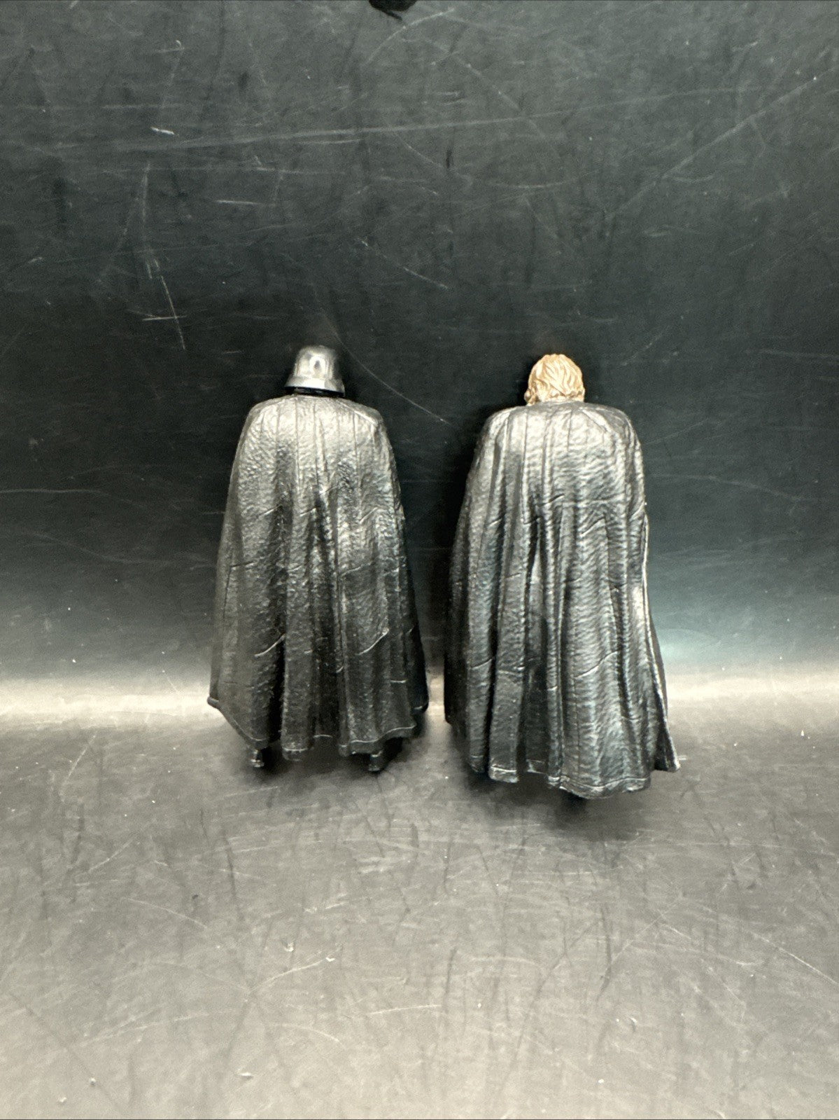 Star Wars Kylo Ren 4 Inch Figure With Detachable Cape X 2