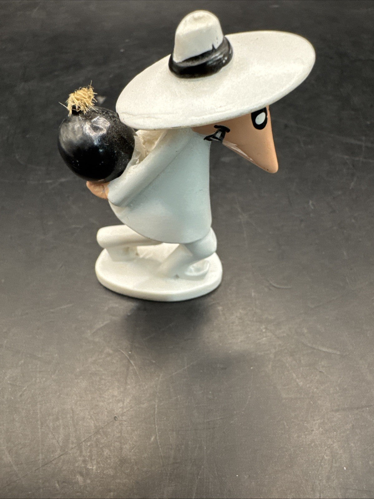 2010 Spy vs. Spy Mega Mini Figures  2.5inches Running Press set of 2 w/Mini Book