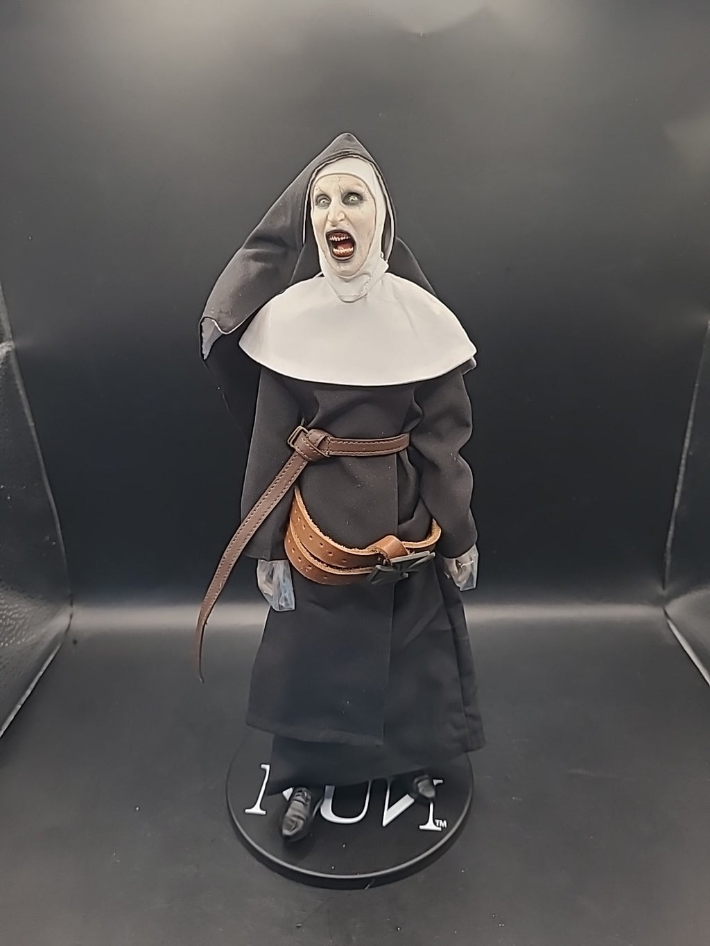 The Nun Valak: QMX Master Series Statue