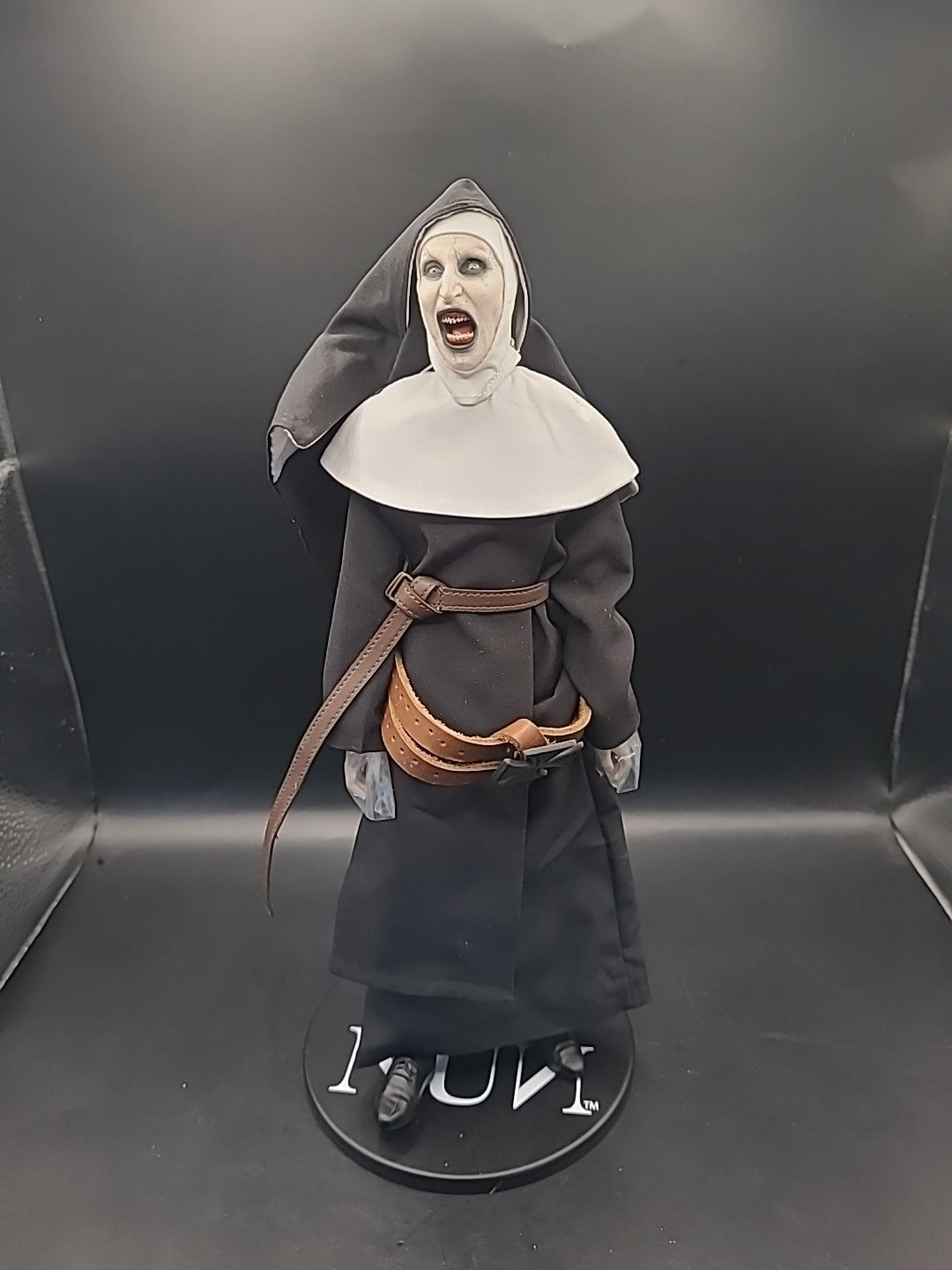 The Nun Valak: QMX Master Series Statue