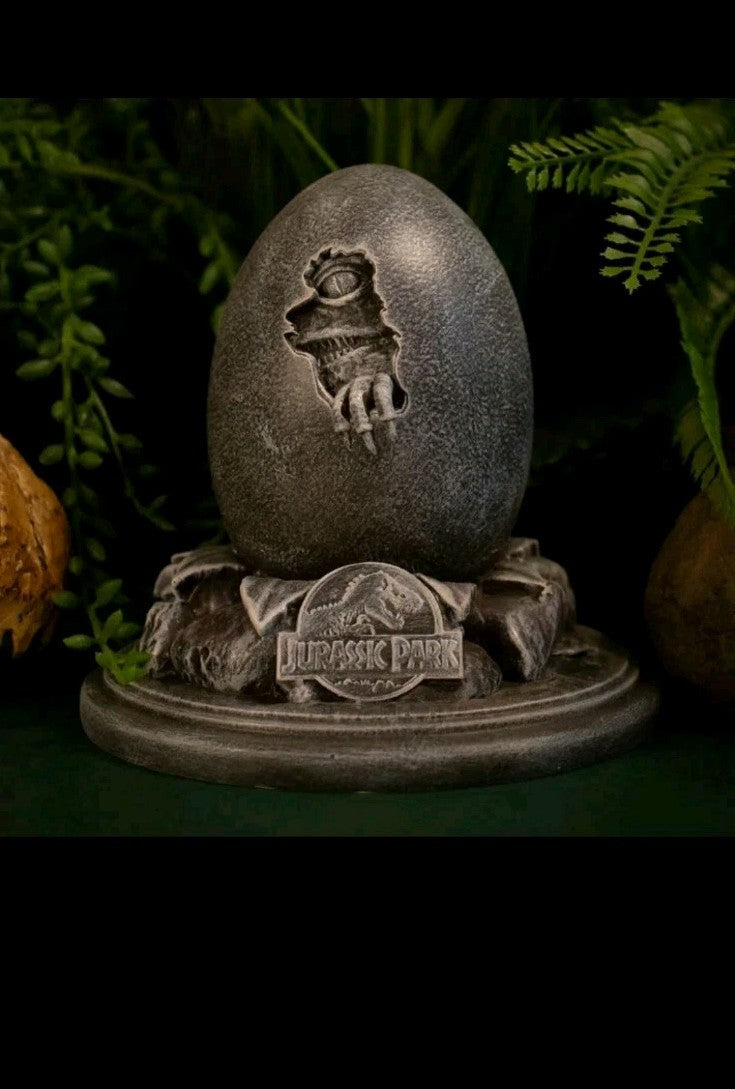 Jurassic Park 30th Anniversary Replica Egg & John Hammond Cane Set RARE