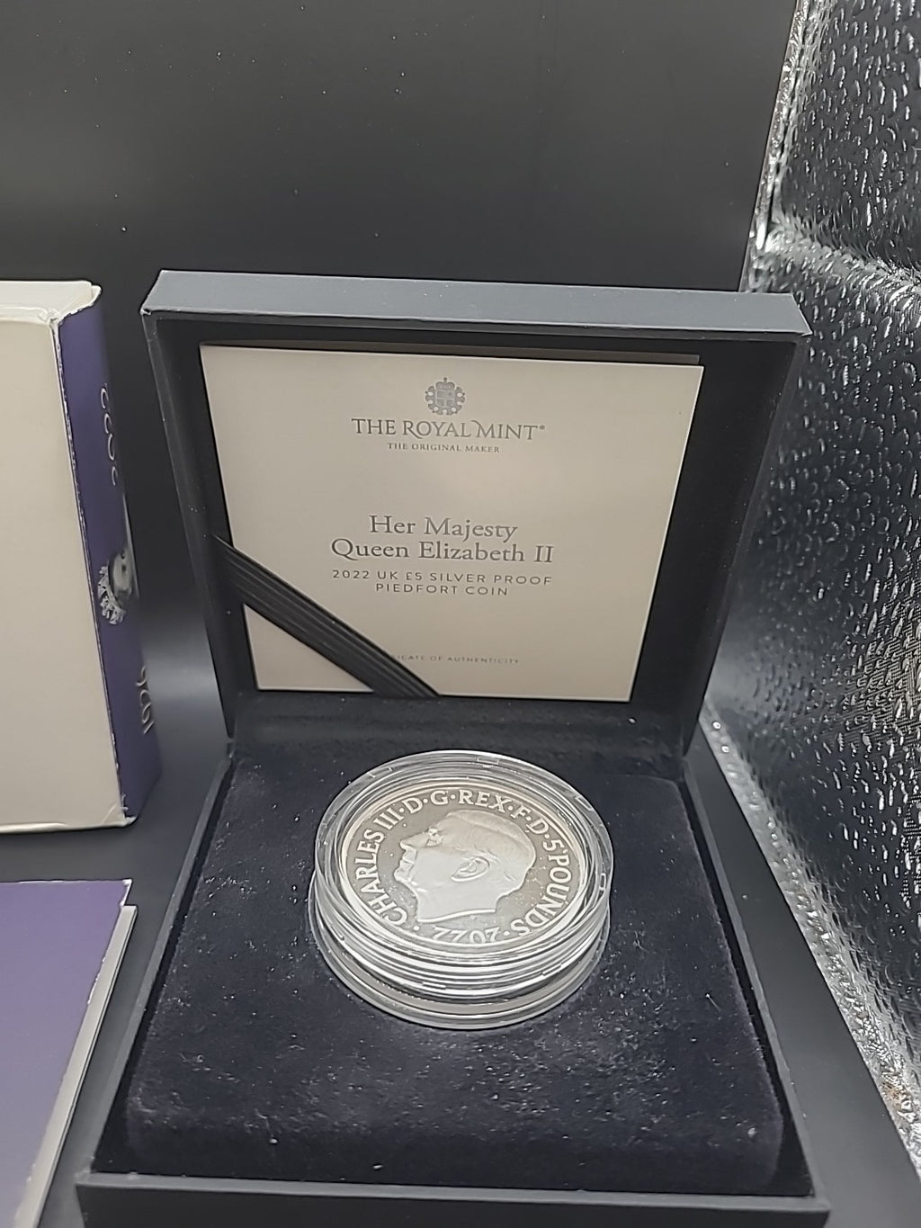 Her Majesty Queen Elizabeth II 2022 memoria £5 Silver Proof Coin - Royal Mint 