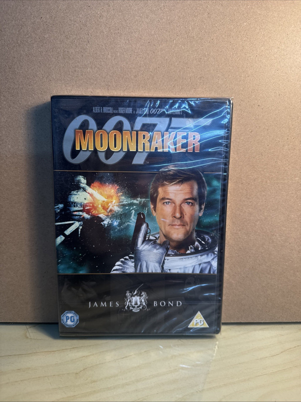 MOONRAKER DVD - ROGER MOORE - 007 - JAMES BOND - BRAND NEW AND SEALED