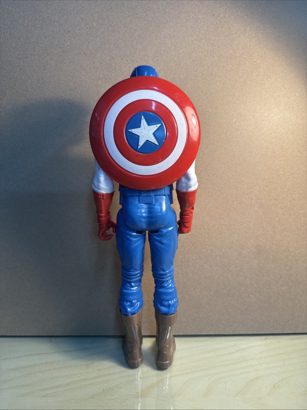 Hasbro Captain America Action Figure C-3252B Hero 2016