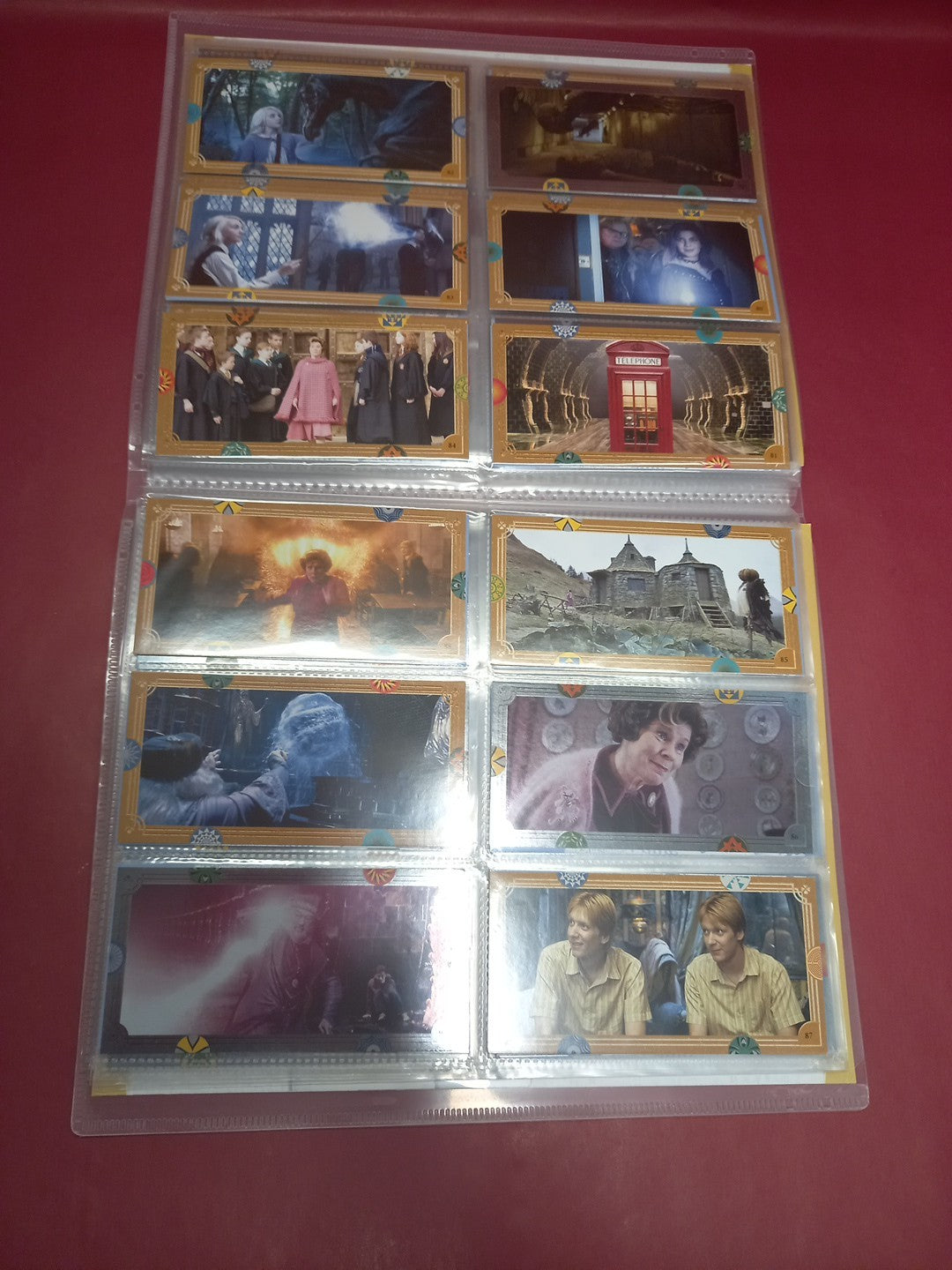 Harry Potter (Contact) Trading Card Album Complete With 140 Trading Cards 