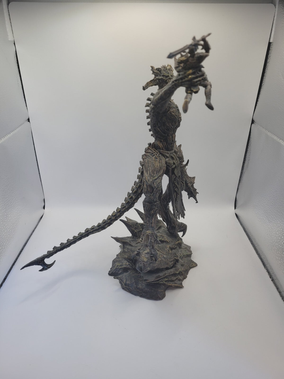The Elder Scrolls Online Imperial Edition Xbox One - Statue & Box Only