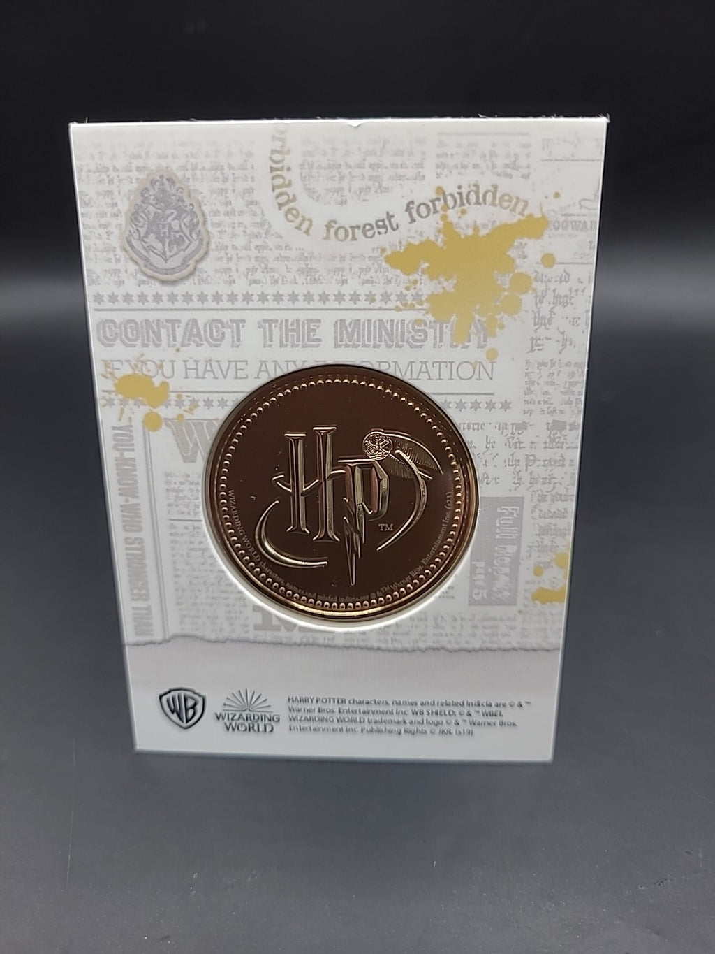 RARE HARRY POTTER MEDAL COIN IN CARD PROFESSOR LUPIN PRISONER OF AZKABAN