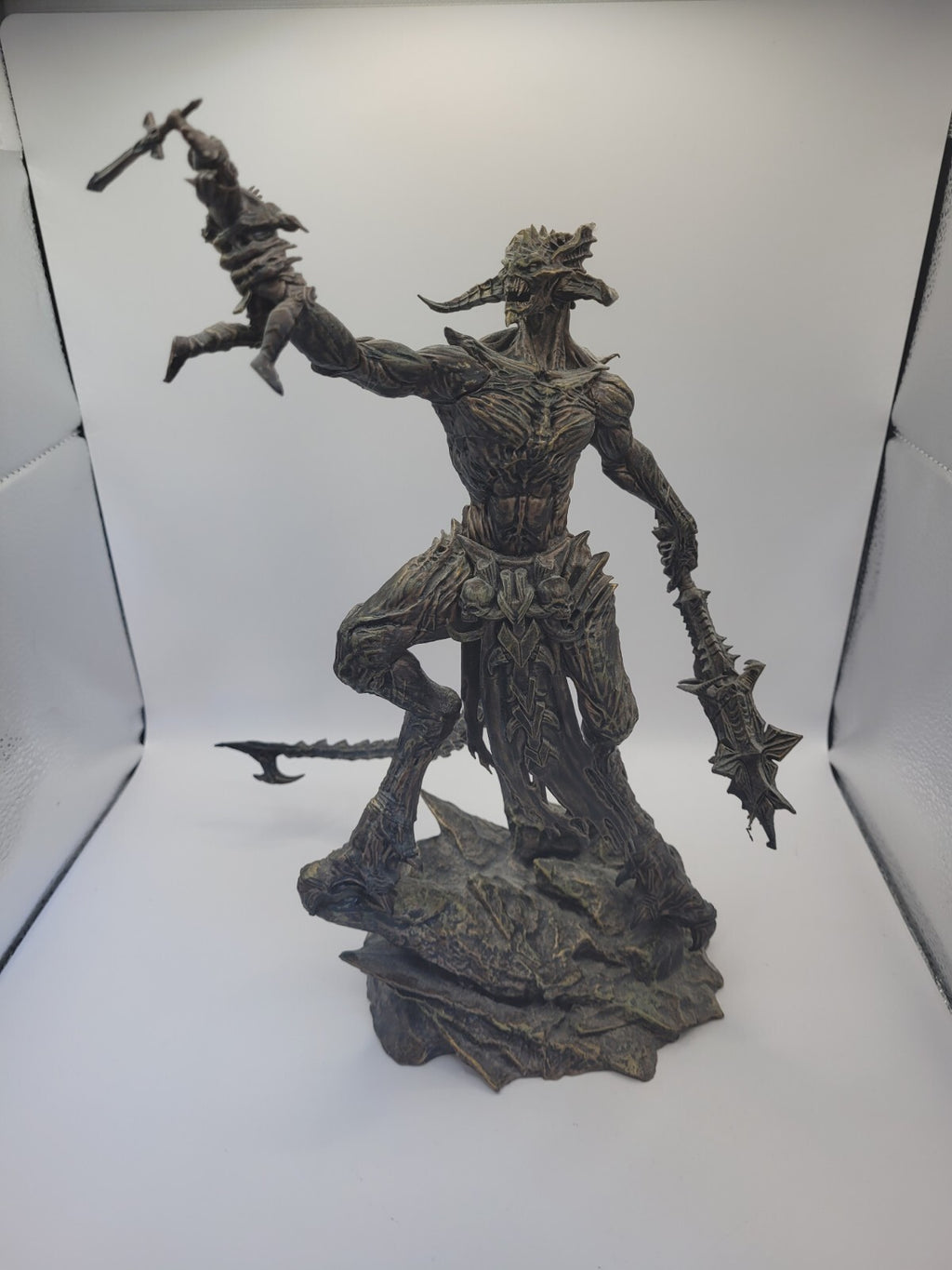 The Elder Scrolls Online Imperial Edition Xbox One - Statue & Box Only