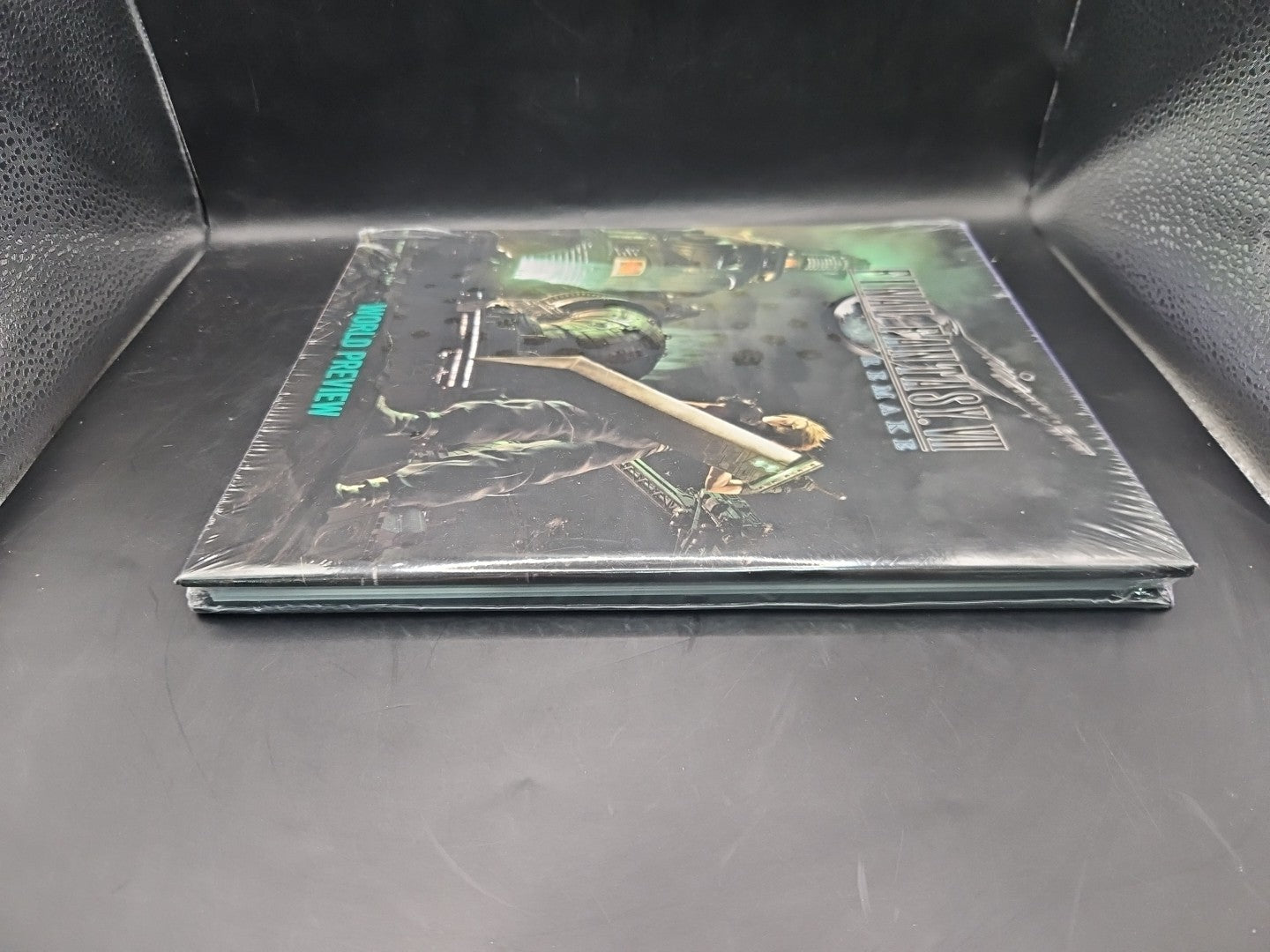 Final Fantasy VII Remake: World Preview by Square Enix | Hardcover | 2020