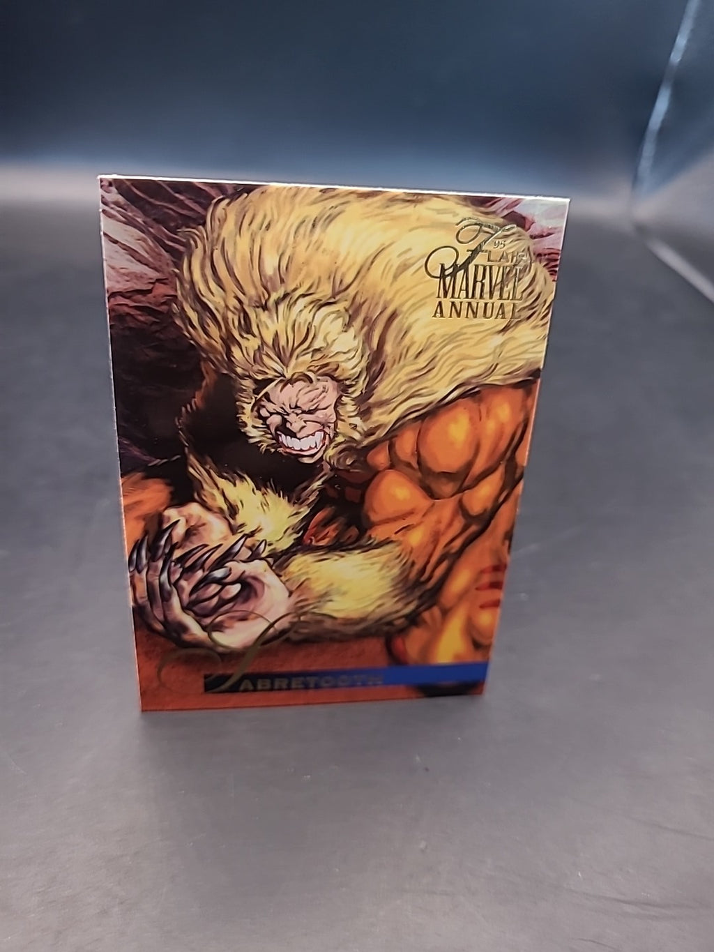 95 Flair Marvel Annual - Sabretooth #10