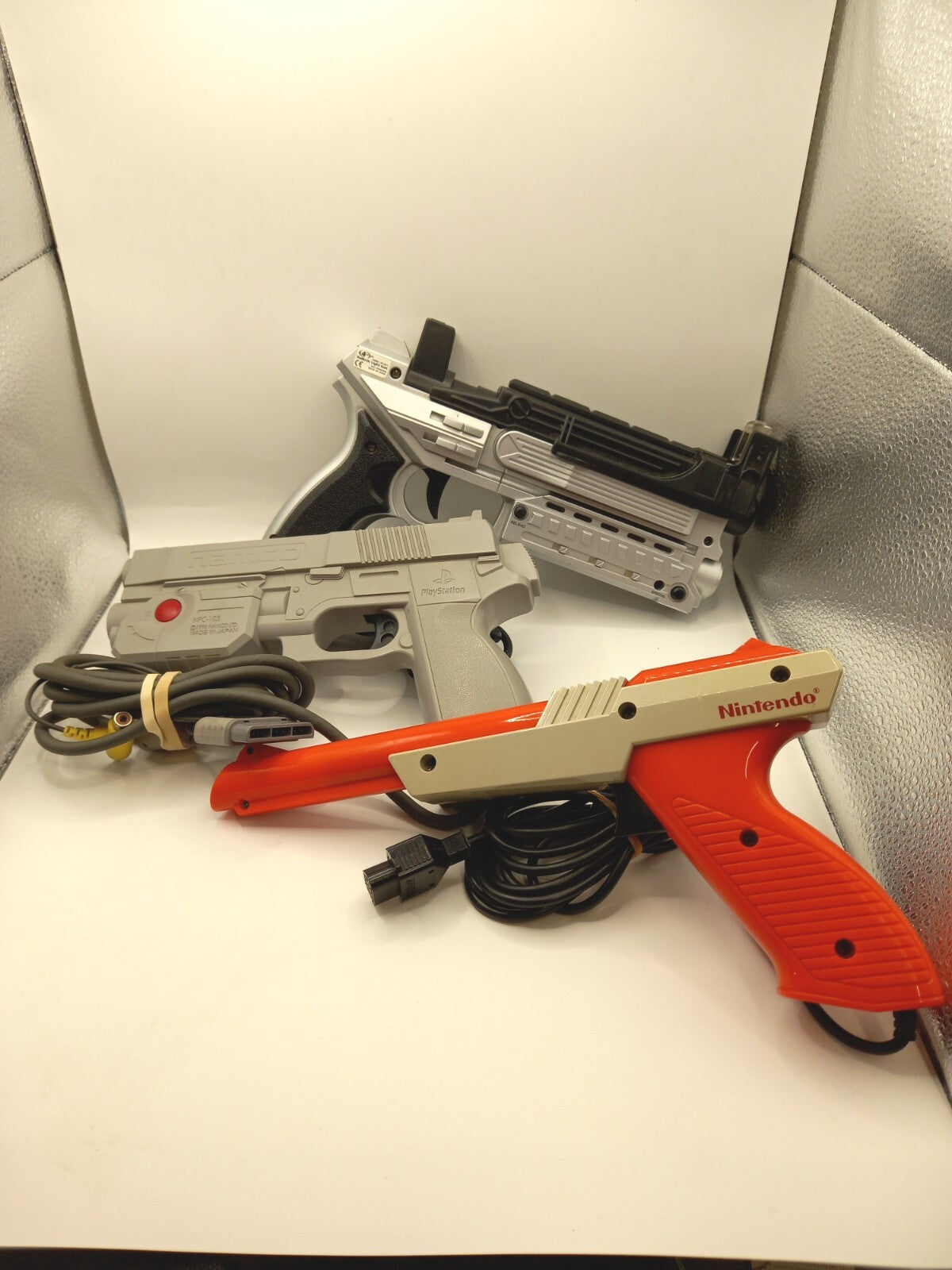 3 X Console Guns PS1/Nintendo - Untested