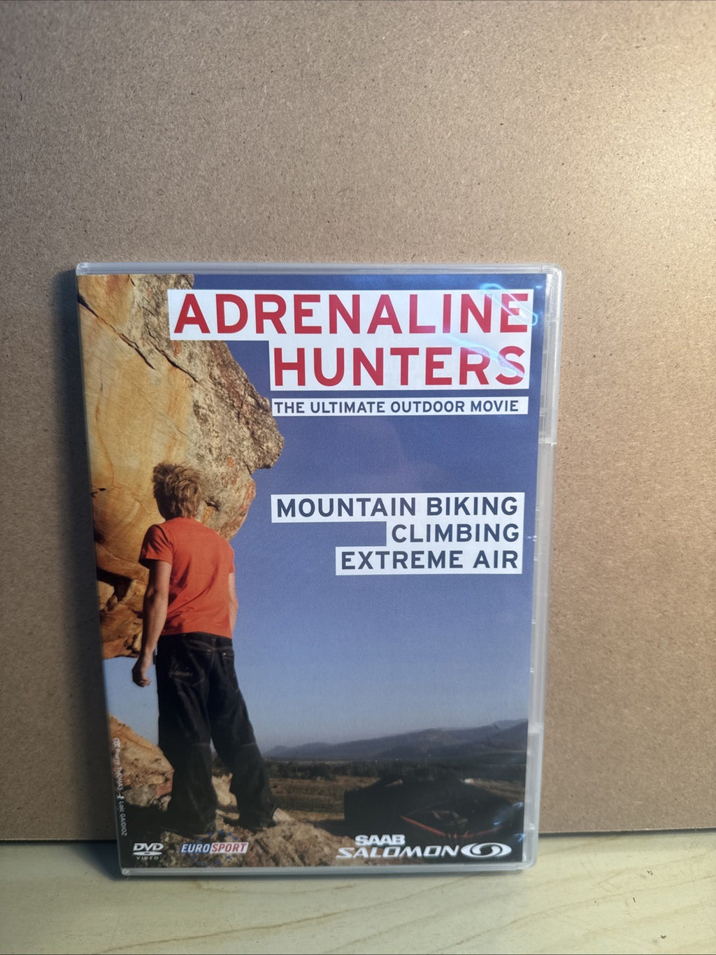Adrenaline hunters - Mountain biking climbing extreme air