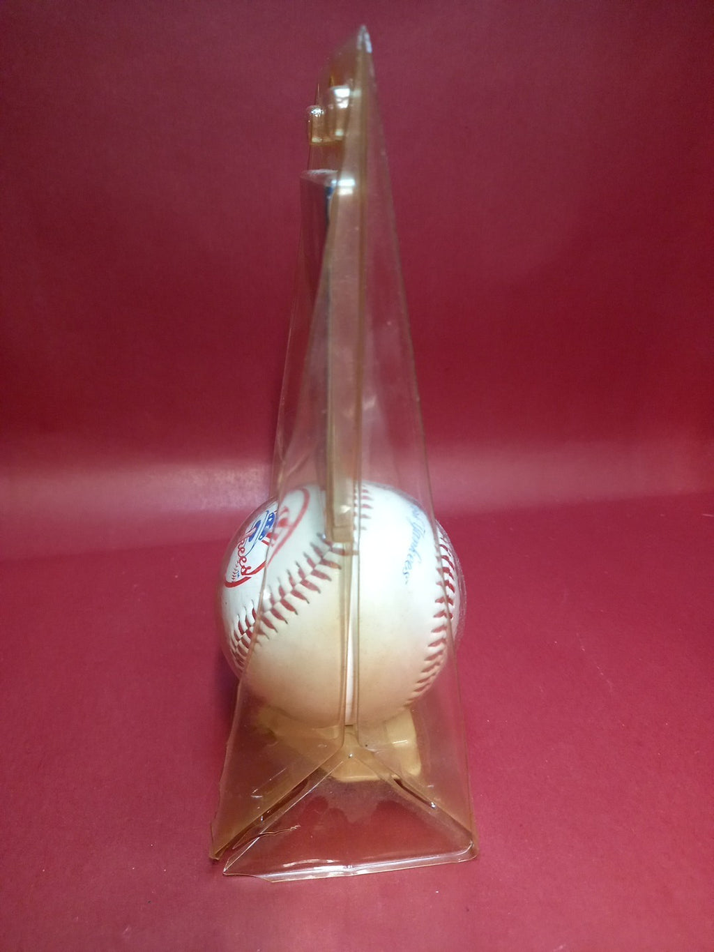 New York Yankees Logo Fotoball 2002 Souvenir baseball collectible ball