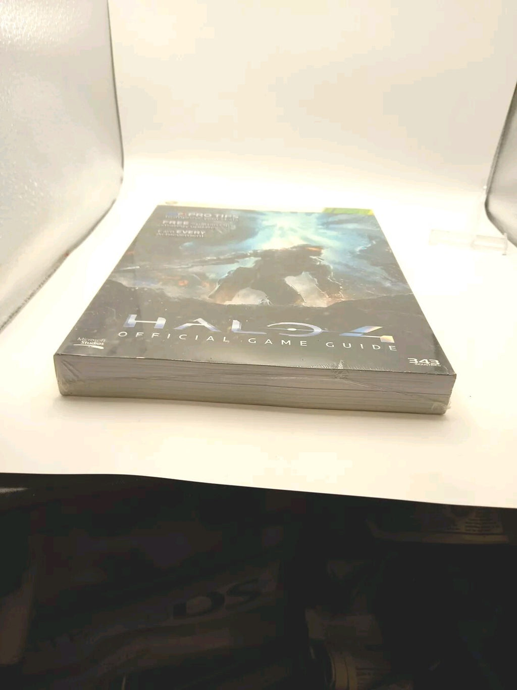Halo 4: Prima's Official Game Guide by Major League Gaming