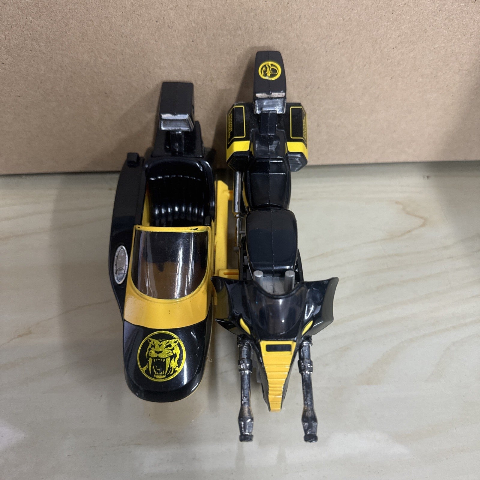 Bandai Power Rangers Mammoth Battle Bike