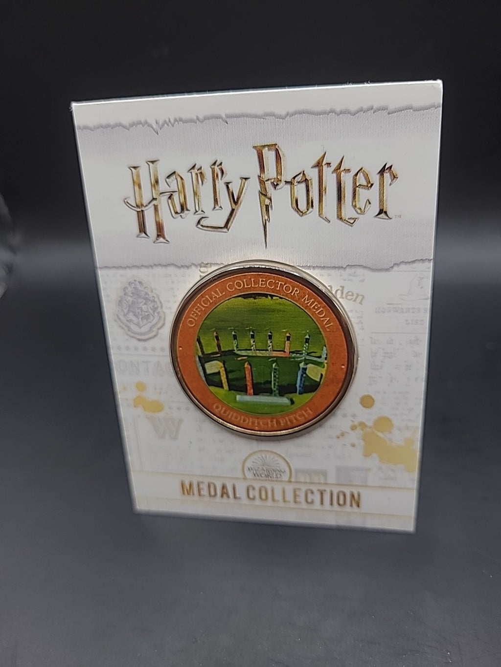 Harry Potter Official Collector Medal Quidditch Pitch