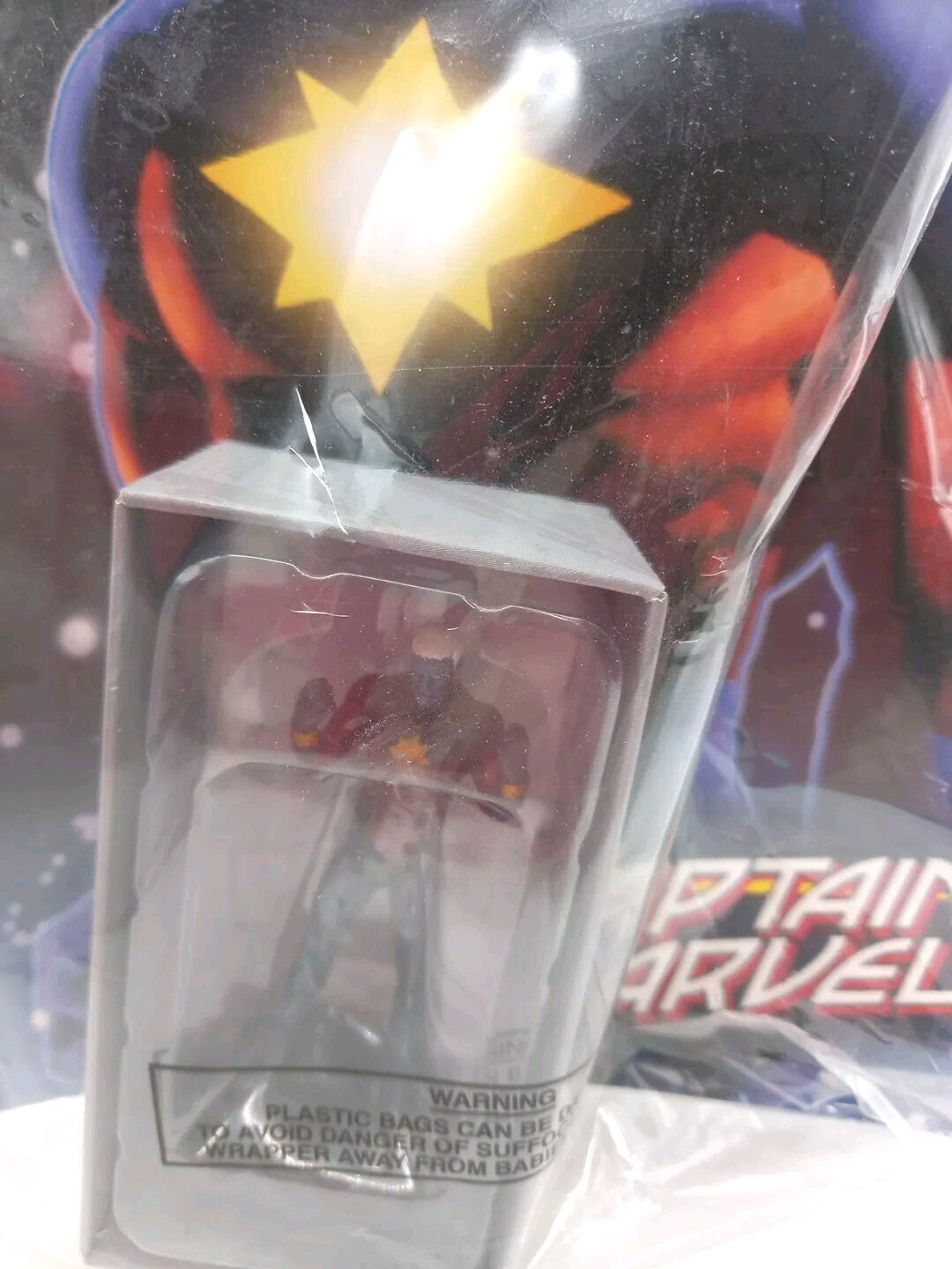 Captain Marvel Figure Marvel Classic Collection AND Magazine 2007 issue 46