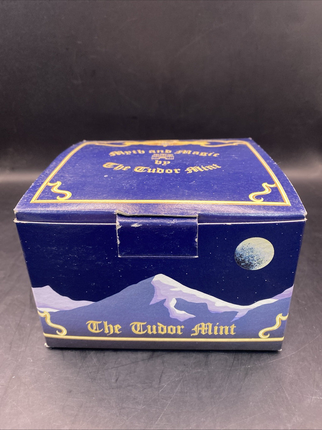 The Cauldron Of Light 3006 Myth & Magic Tudor Mint Boxed