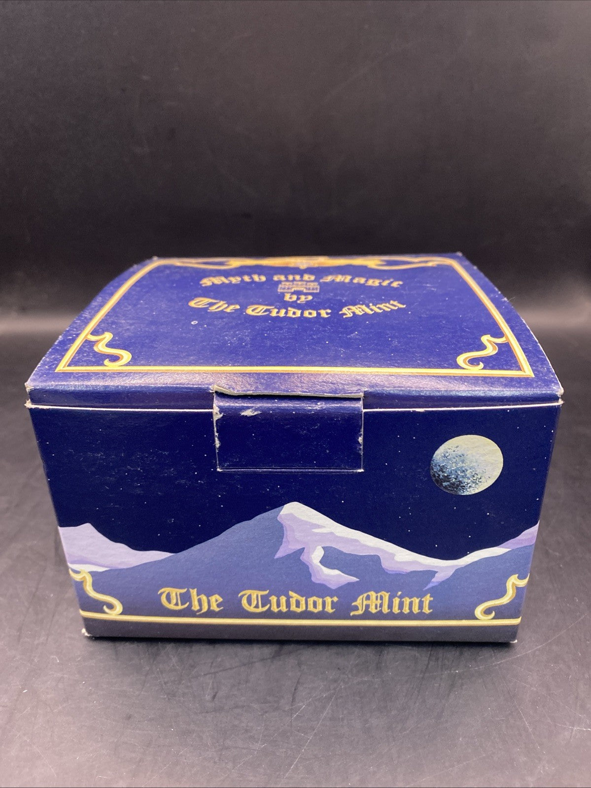 The Cauldron Of Light 3006 Myth & Magic Tudor Mint Boxed