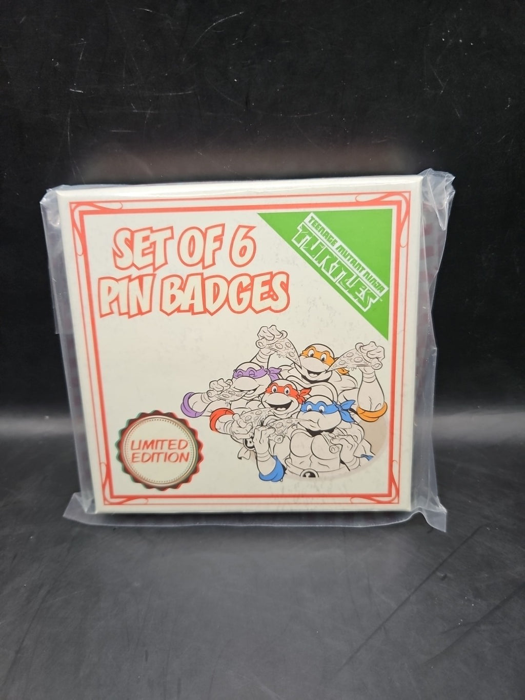 Teenage Mutant Ninja Turtles - Limited Edition Set of 6 Pin Badges 1987 Worldwid