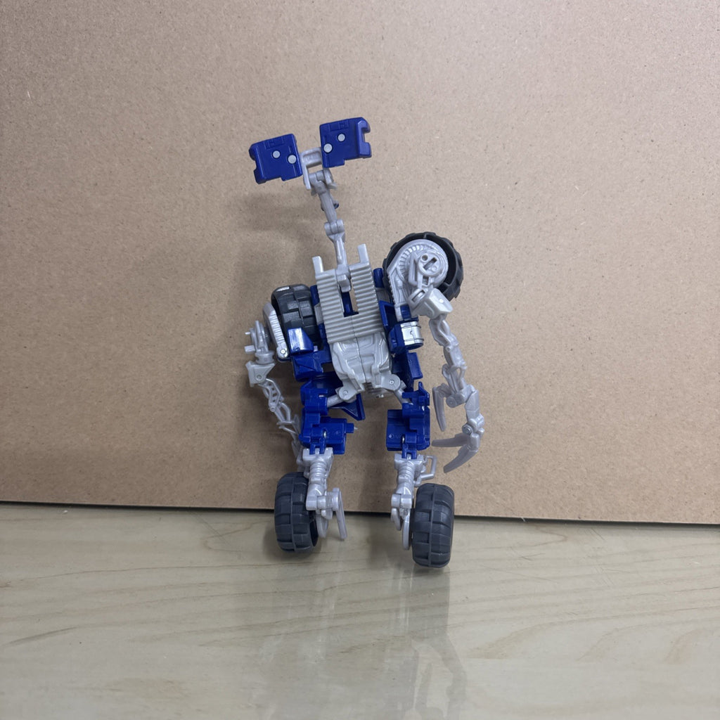 Transformers Revenge Of The Fallen ROTF Wheelie