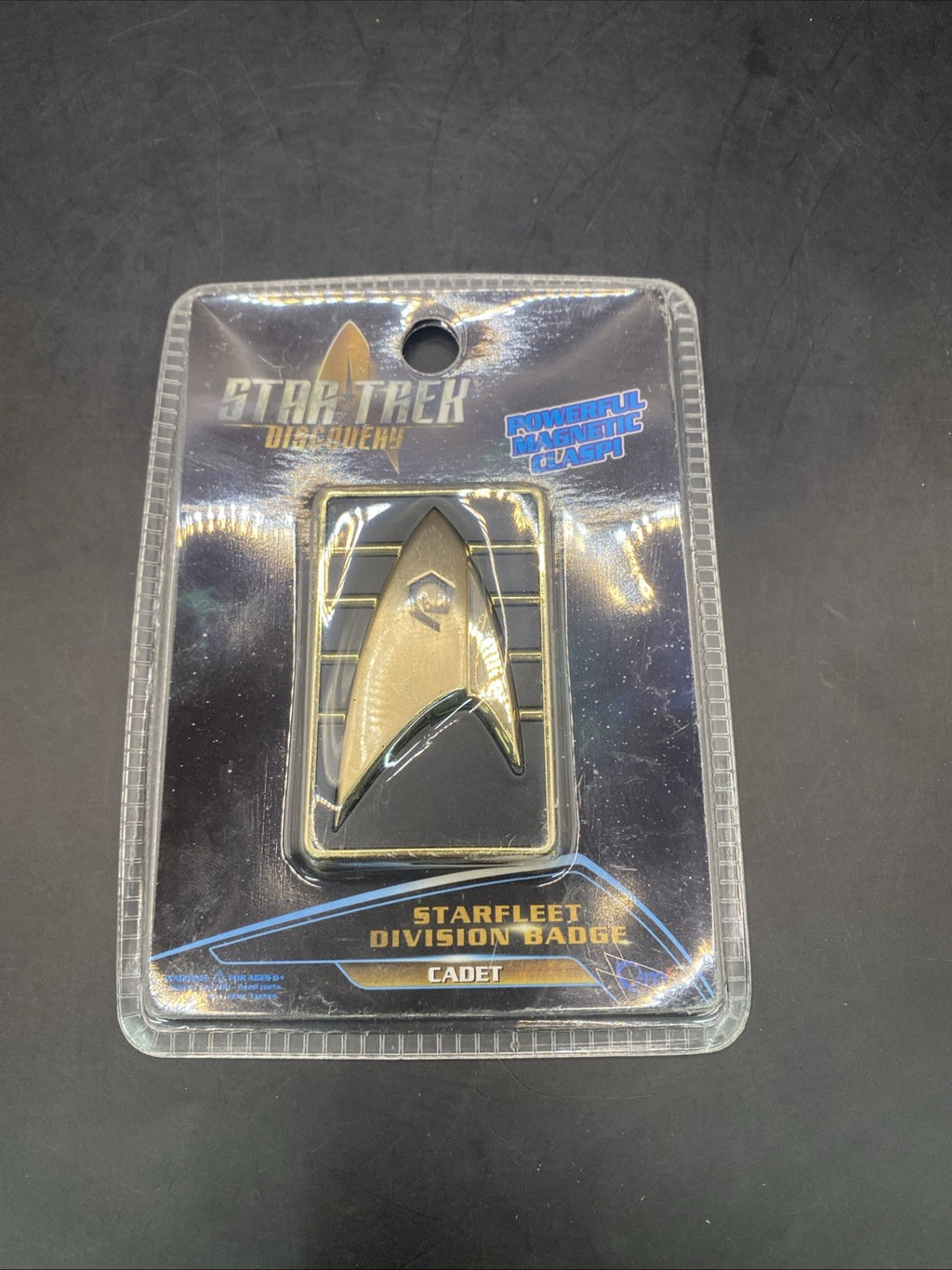 Star Trek Starfleet Academy Discovery Cadet Division Magnetic Badge