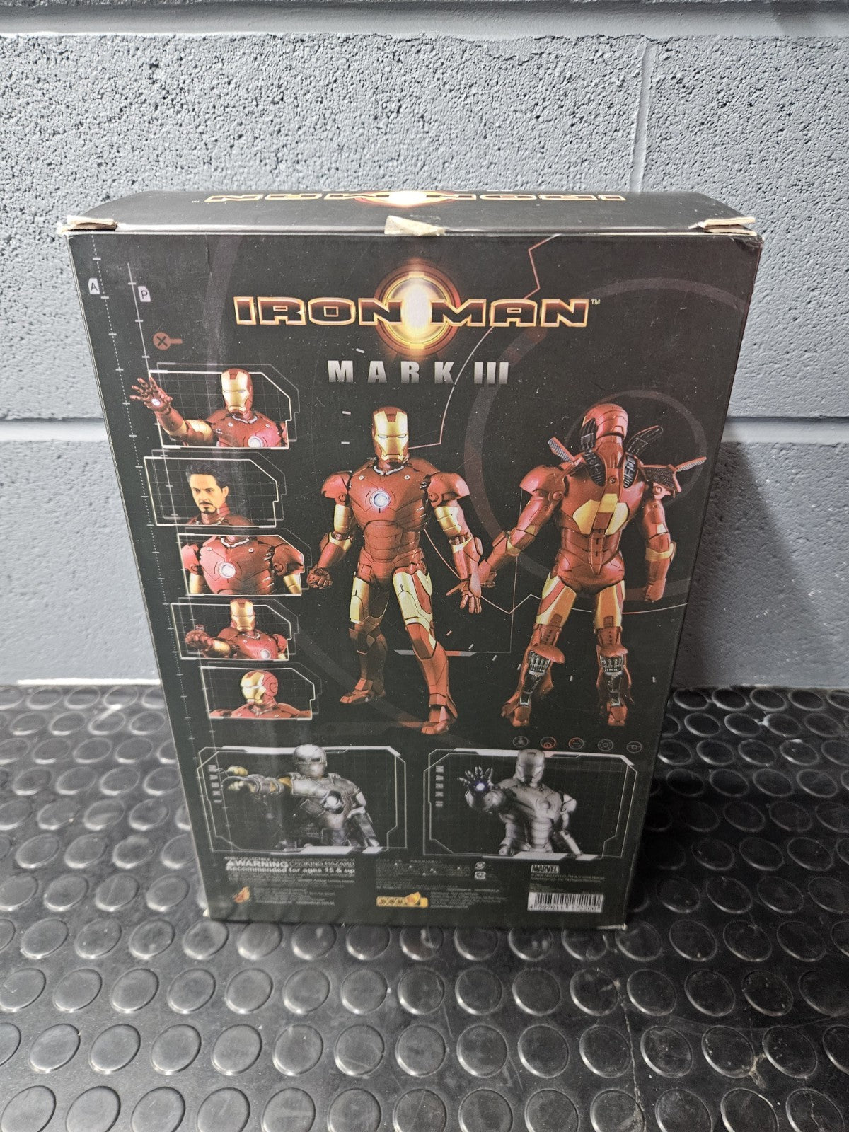 Hot Toys Mark III (3) Iron Man MMS75 1/6 Scale Action Figure 