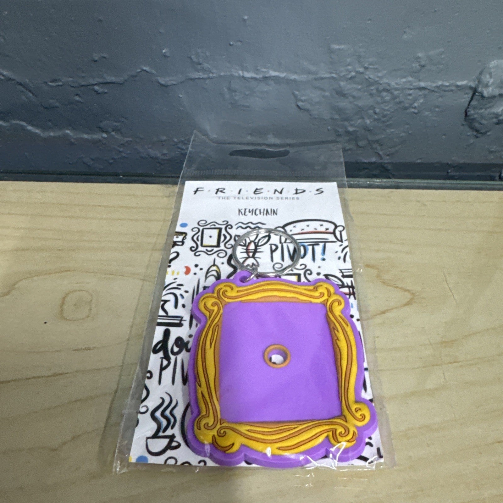 FRIENDS The TV Series Keychain Keyring Monica’s Peephole Yellow Frame