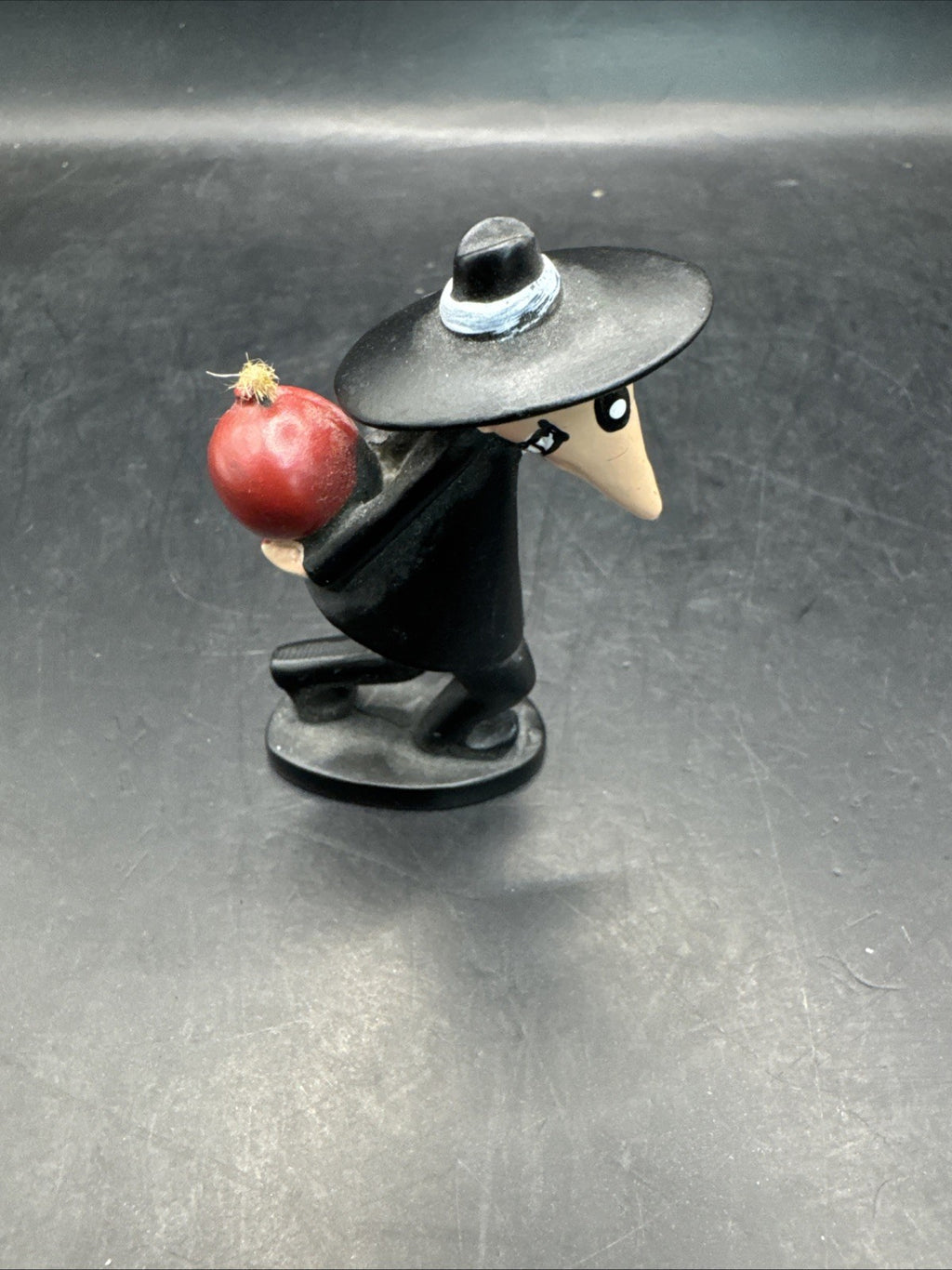 2010 Spy vs. Spy Mega Mini Figures  2.5inches Running Press set of 2 w/Mini Book