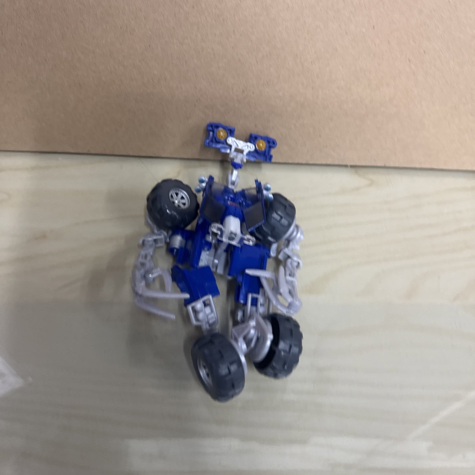 Transformers Revenge Of The Fallen ROTF Wheelie